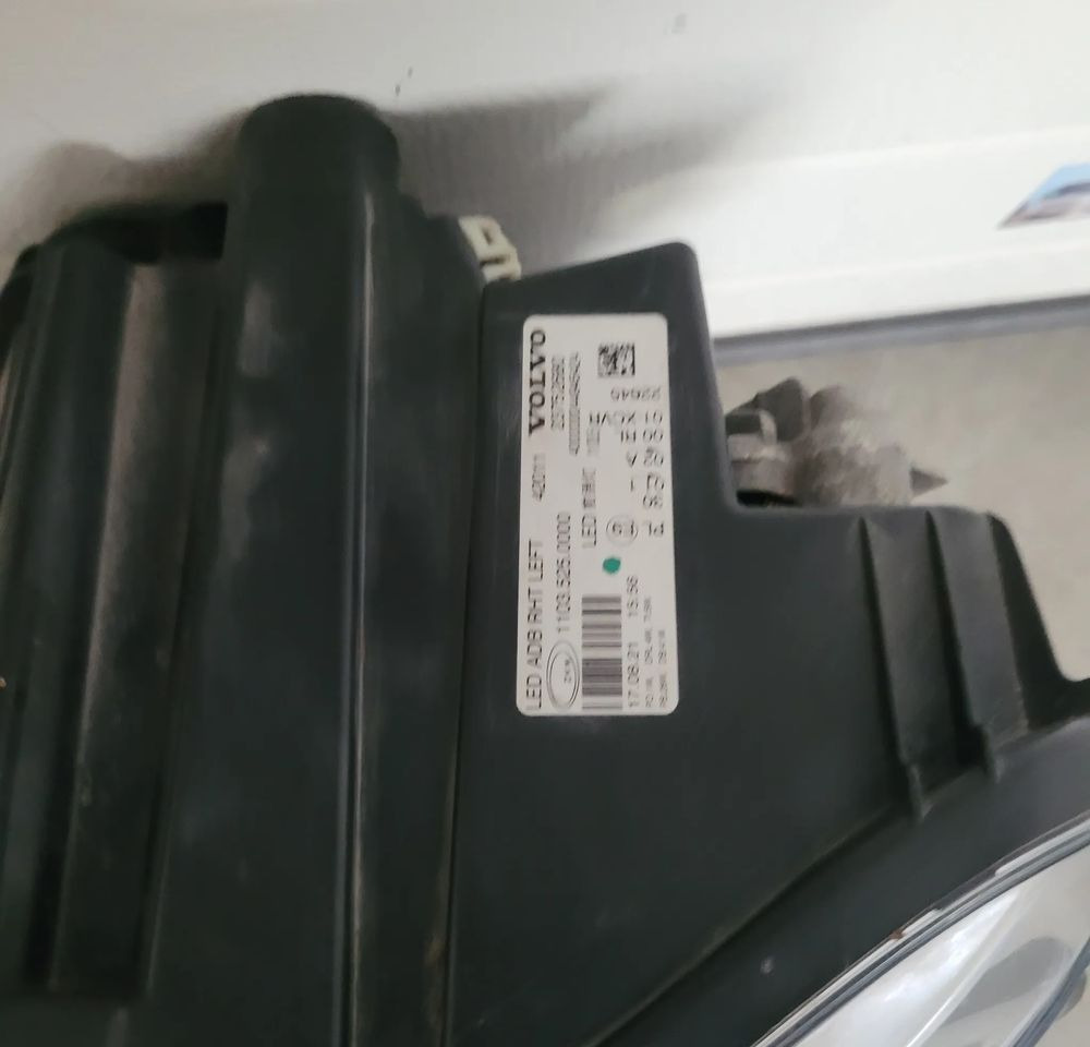 LAMPA LED LH. VOLVO FH5 23752680 ORYGINAŁ CHWALIM116 - Свет/ Освещение для Грузовиков: фото 2 LAMPA LED LH. VOLVO FH5 23752680 ORYGINAŁ CHWALIM116 - Свет/ Освещение для Грузовиков: фото 2