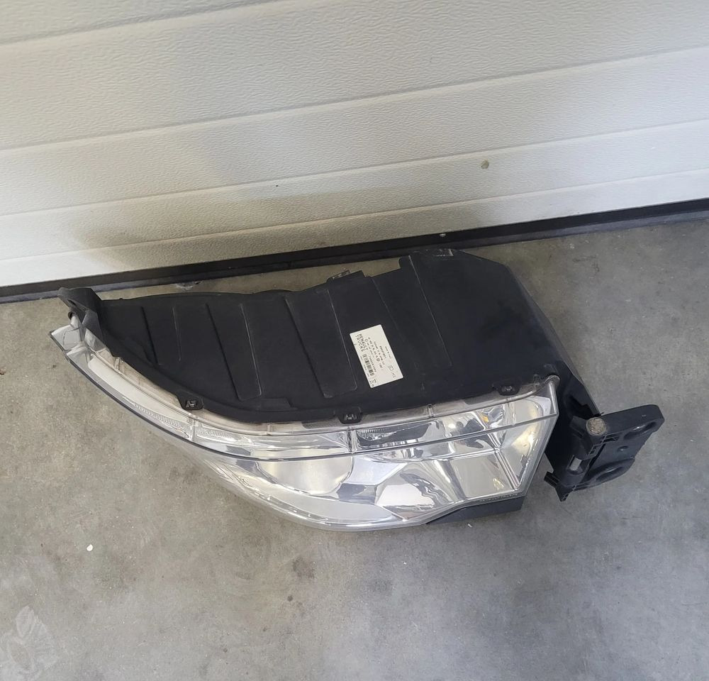 LAMPA LEWA RANGE T RENAULT LED OM 7482251329 - Свет/ Освещение для Грузовиков: фото 2 LAMPA LEWA RANGE T RENAULT LED OM 7482251329 - Свет/ Освещение для Грузовиков: фото 2