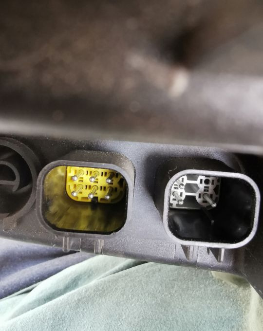 LAMPA MAN TGX E6 LIFT LH. MOCNY LED ORYGINAŁ - Свет/ Освещение для Грузовиков: фото 3 LAMPA MAN TGX E6 LIFT LH. MOCNY LED ORYGINAŁ - Свет/ Освещение для Грузовиков: фото 3