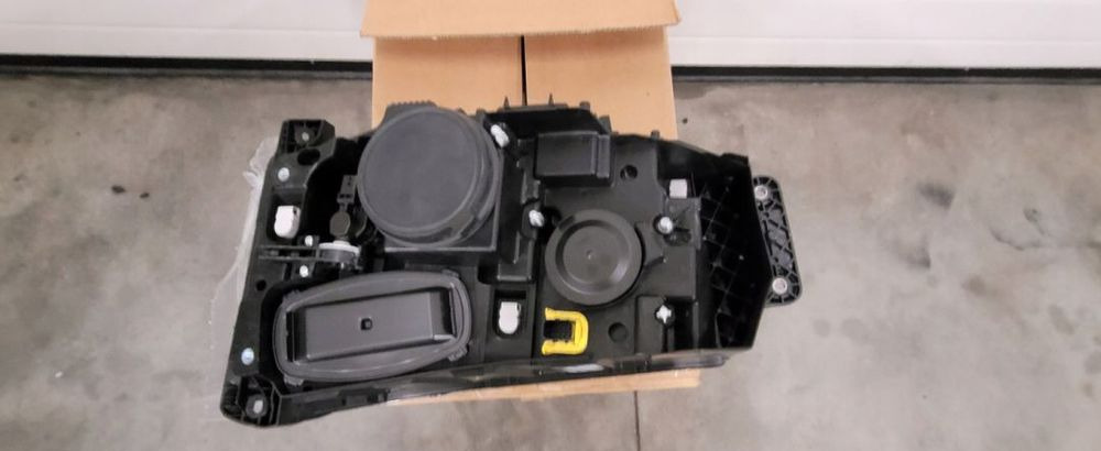 LAMPA RENAULT RANGE T NOWY ORYGINAŁ PRAWA - Передняя фара для Грузовиков: фото 2 LAMPA RENAULT RANGE T NOWY ORYGINAŁ PRAWA - Передняя фара для Грузовиков: фото 2