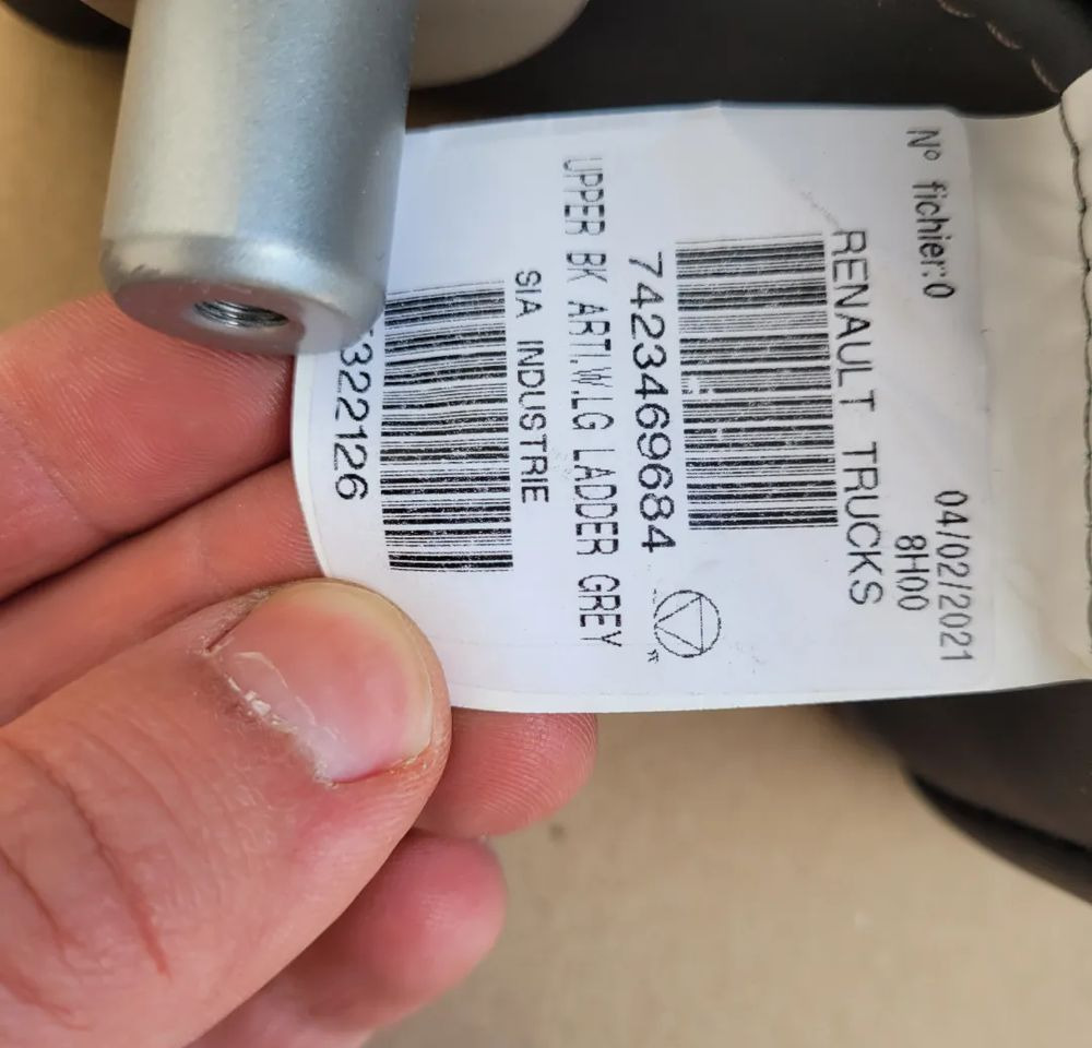 ŁÓZKO RENAULT RANGE T NOWY ORYGINAŁ GORNE - Кабина и интерьер для Грузовиков: фото 5 ŁÓZKO RENAULT RANGE T NOWY ORYGINAŁ GORNE - Кабина и интерьер для Грузовиков: фото 5