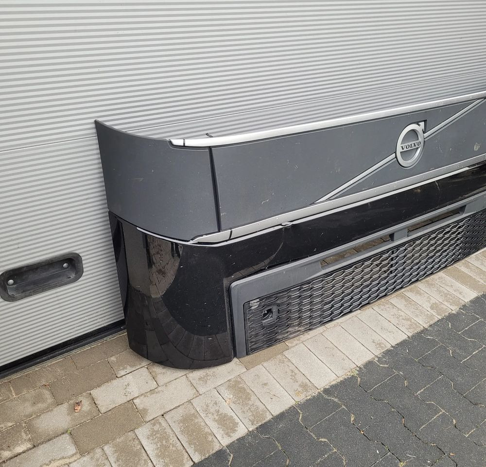 MASKA ATRAPA VOLVO FH5 ALU. USZKODZONA CHWALIM116 - Кузов и экстерьер для Грузовиков: фото 2 MASKA ATRAPA VOLVO FH5 ALU. USZKODZONA CHWALIM116 - Кузов и экстерьер для Грузовиков: фото 2