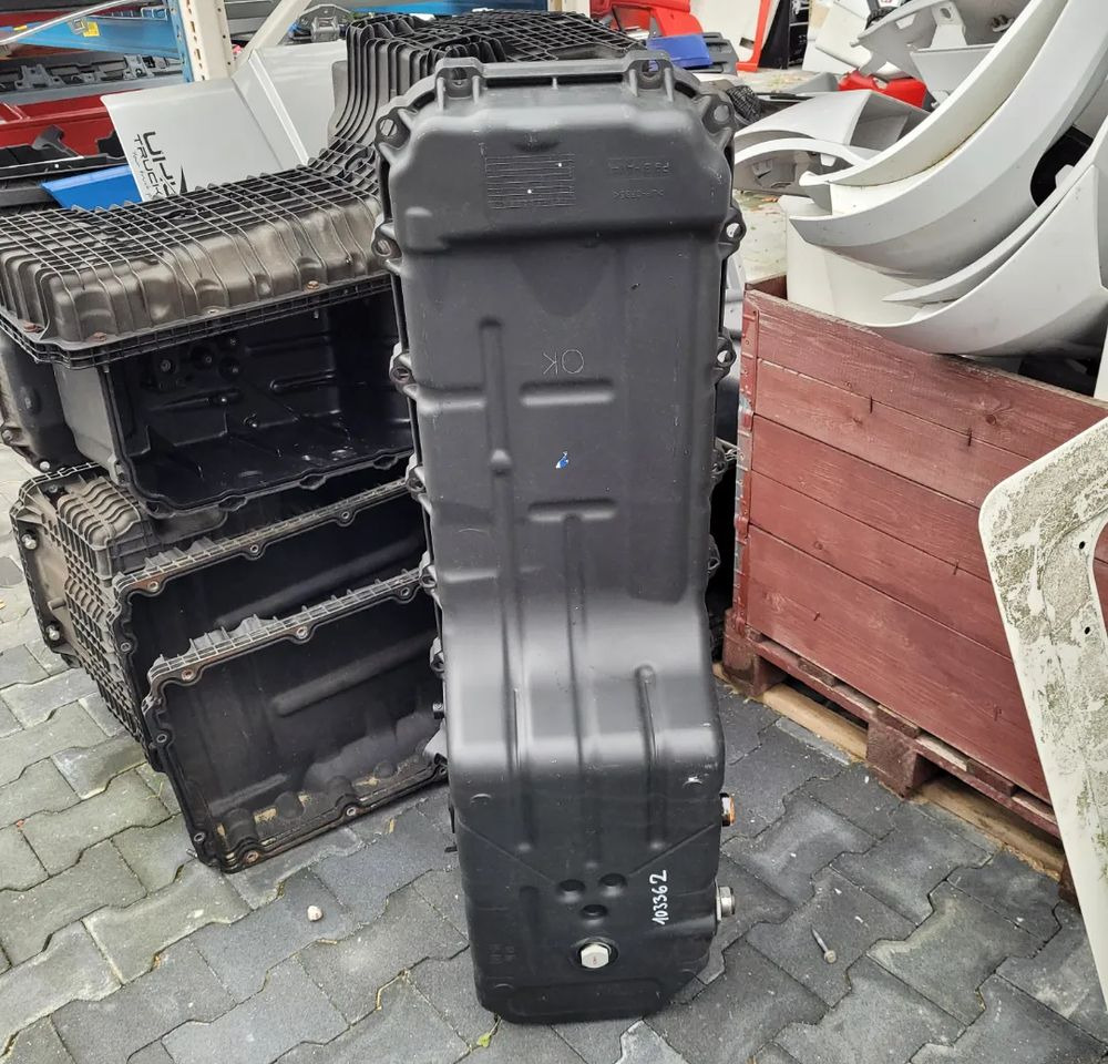 MISKA OLEJOWA RENAULT RANGE T 13 DXI 13 - Масляный поддон для Грузовиков: фото 1 MISKA OLEJOWA RENAULT RANGE T 13 DXI 13 - Масляный поддон для Грузовиков: фото 1