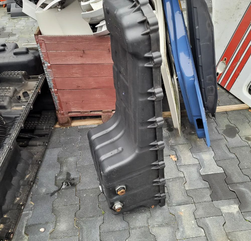 MISKA OLEJOWA RENAULT RANGE T 13 DXI 13 - Масляный поддон для Грузовиков: фото 2 MISKA OLEJOWA RENAULT RANGE T 13 DXI 13 - Масляный поддон для Грузовиков: фото 2