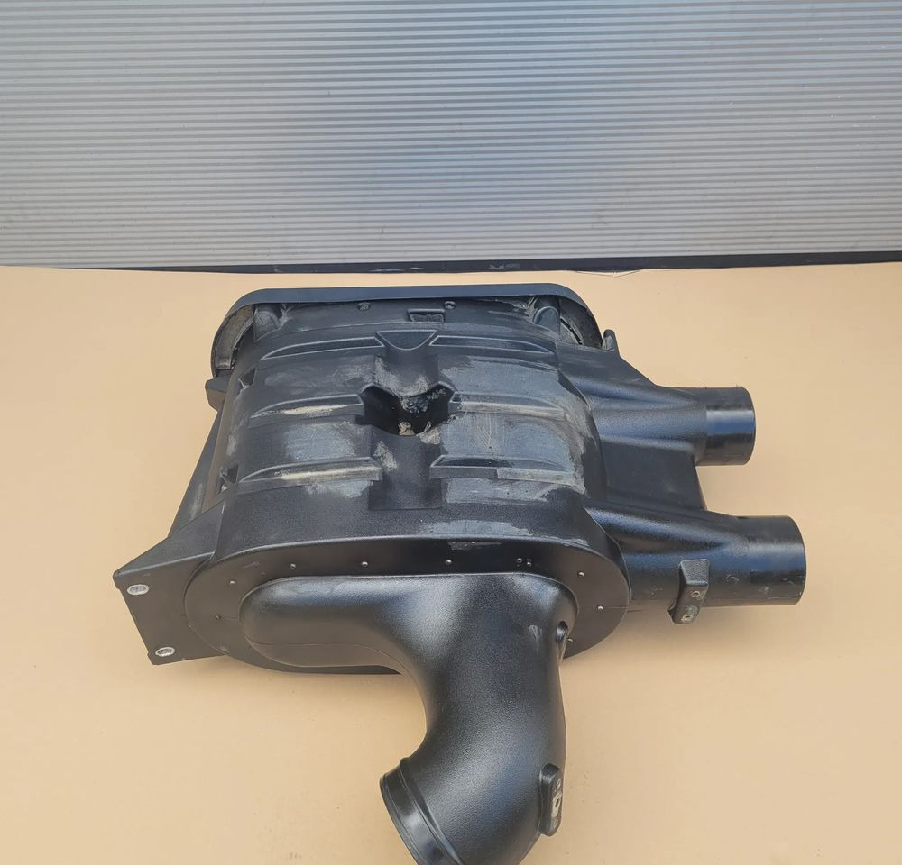 OBUDOWA FILTRA POWIETRZA MERCEDES ACTROS A0180948502 CHWALIM116 - Воздушный фильтр для Грузовиков: фото 2 OBUDOWA FILTRA POWIETRZA MERCEDES ACTROS A0180948502 CHWALIM116 - Воздушный фильтр для Грузовиков: фото 2