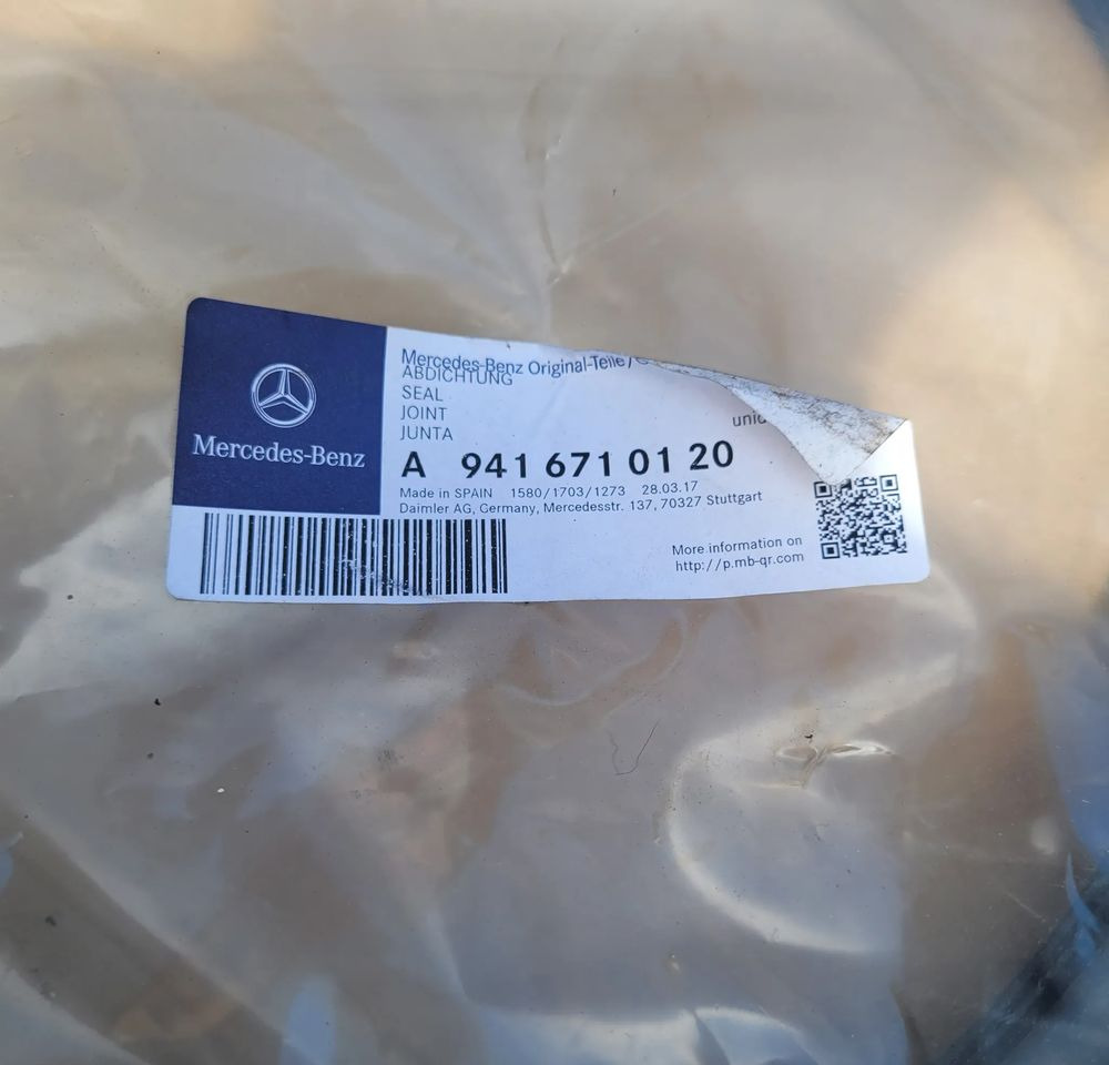 USZCZELKA SZYBY MERCEDES ACTROS MP3 NOWY ORYGINAŁ A9416710120 CHWALIM116 - Стекло и запчасти для Грузовиков: фото 2 USZCZELKA SZYBY MERCEDES ACTROS MP3 NOWY ORYGINAŁ A9416710120 CHWALIM116 - Стекло и запчасти для Грузовиков: фото 2