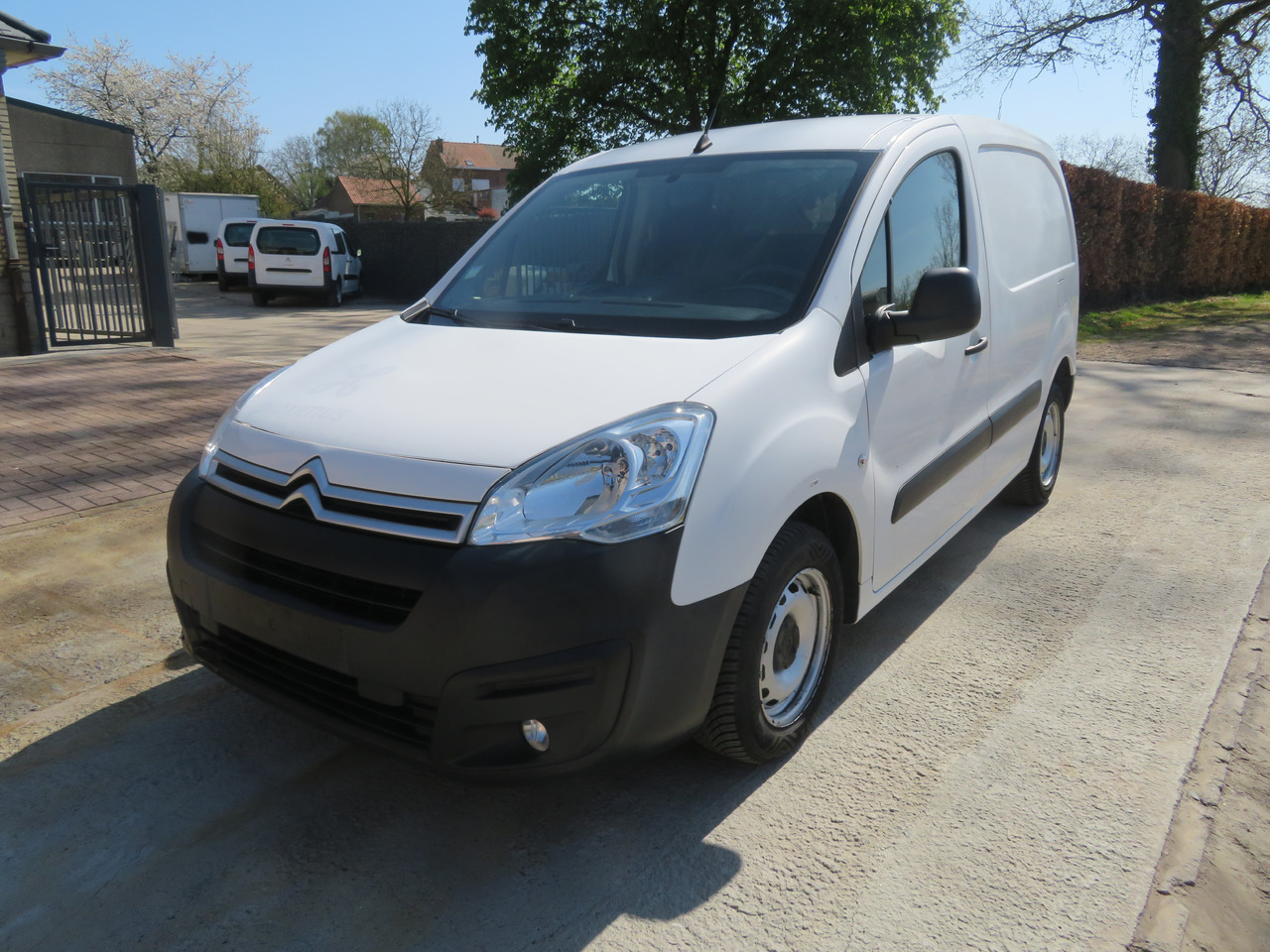 CITROËN Berlingo 1.6 BlueHDi CLUB - Цельнометаллический фургон: фото 3 CITROËN Berlingo 1.6 BlueHDi CLUB - Цельнометаллический фургон: фото 3
