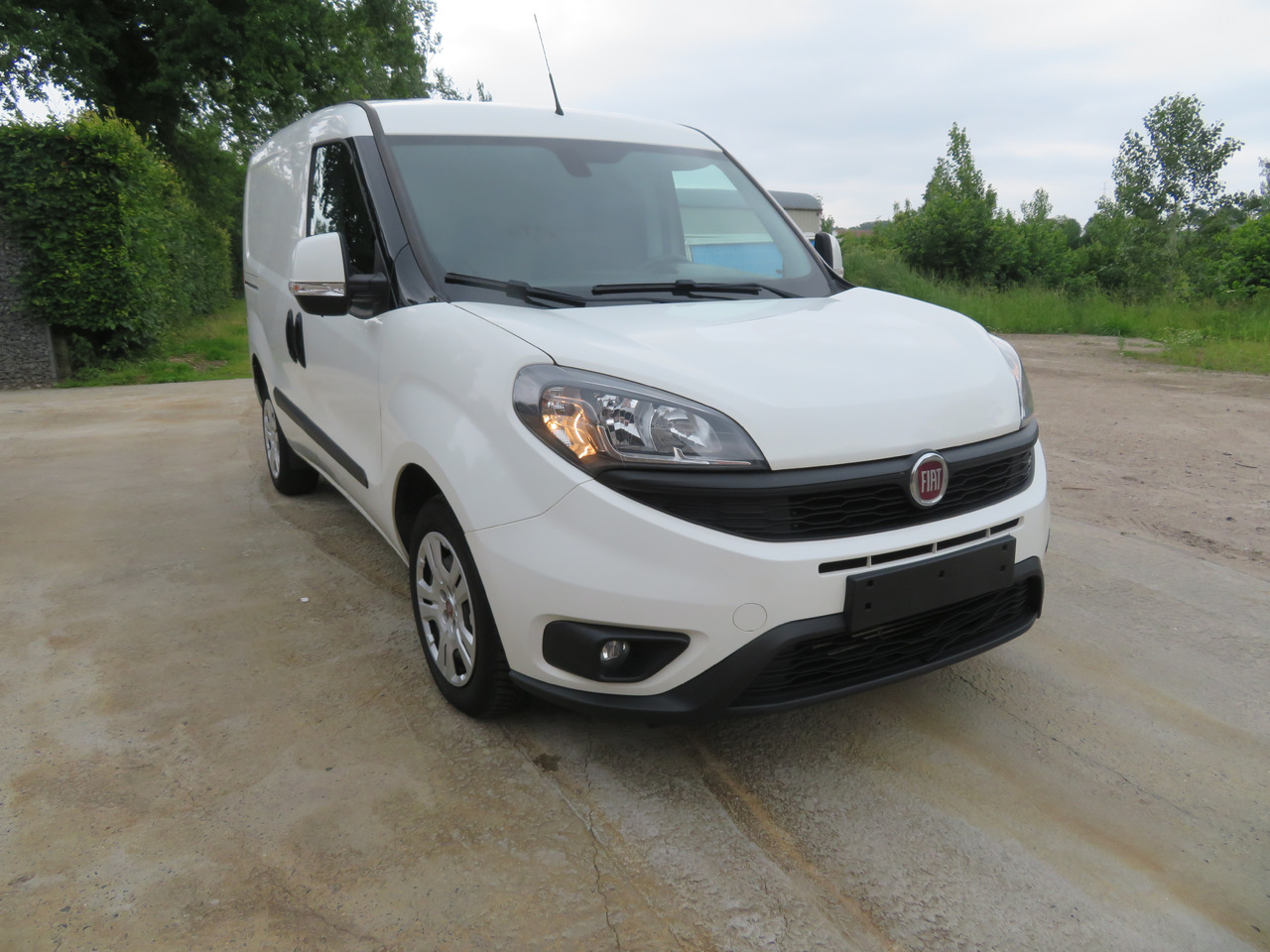 FIAT Doblo Cargo 1.6 Multijet - Легковой фургон: фото 1 FIAT Doblo Cargo 1.6 Multijet - Легковой фургон: фото 1