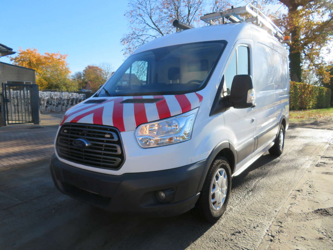 Ford Transit 2.0TDCi - L2H2 - Цельнометаллический фургон: фото 3 Ford Transit 2.0TDCi - L2H2 - Цельнометаллический фургон: фото 3