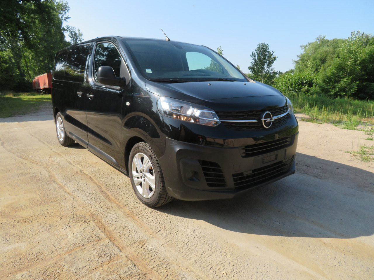 OPEL Vivaro 2.0 Turbo - L2H1 - Легковой фургон: фото 1 OPEL Vivaro 2.0 Turbo - L2H1 - Легковой фургон: фото 1