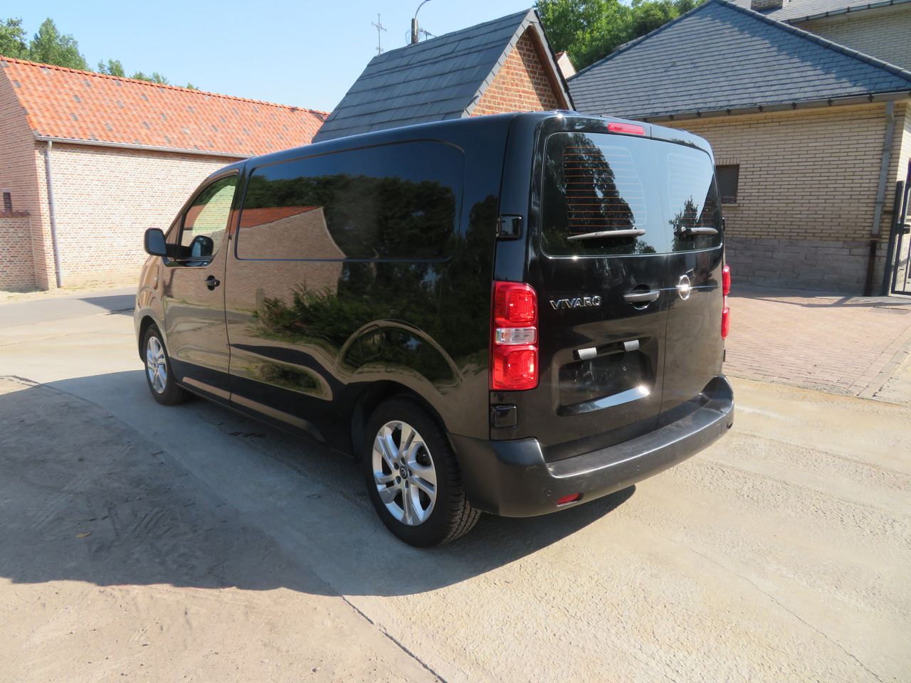 OPEL Vivaro 2.0 Turbo - L2H1 - Легковой фургон: фото 5 OPEL Vivaro 2.0 Turbo - L2H1 - Легковой фургон: фото 5