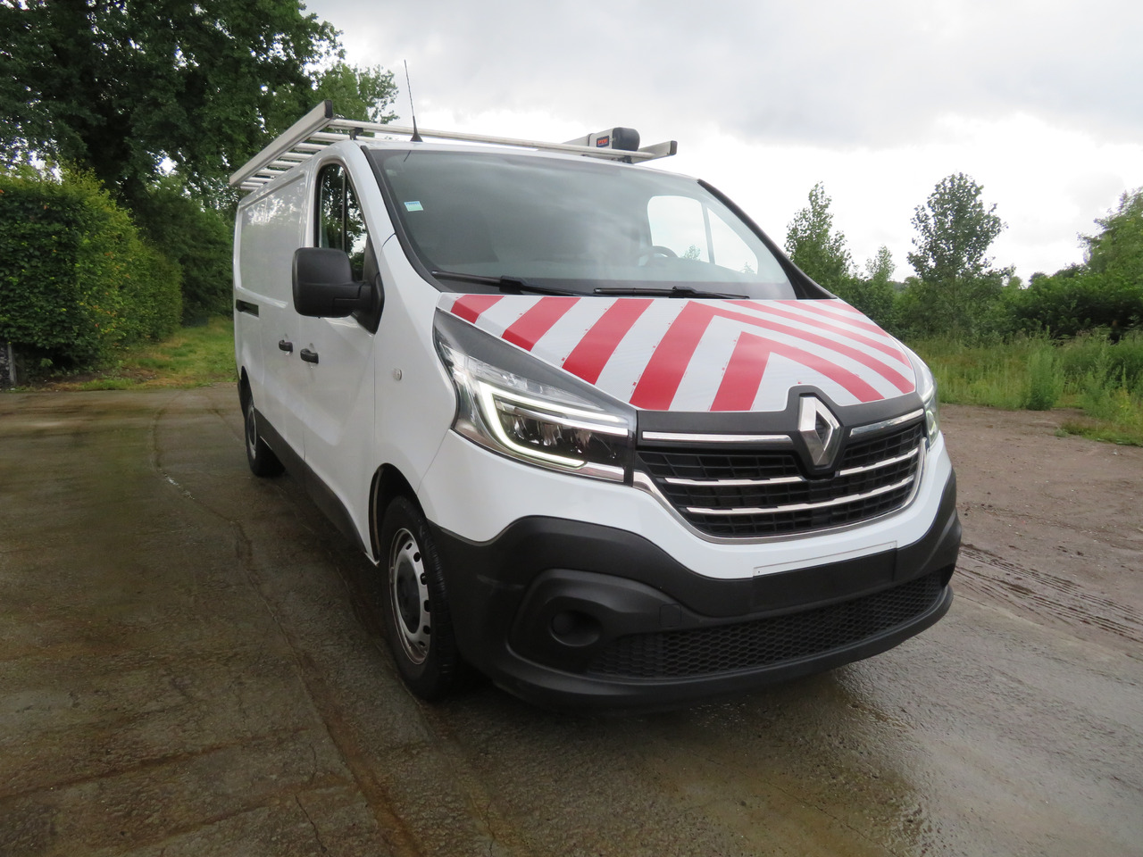 RENAULT Trafic 2.0dCi - L2H1 - Легковой фургон: фото 1 RENAULT Trafic 2.0dCi - L2H1 - Легковой фургон: фото 1