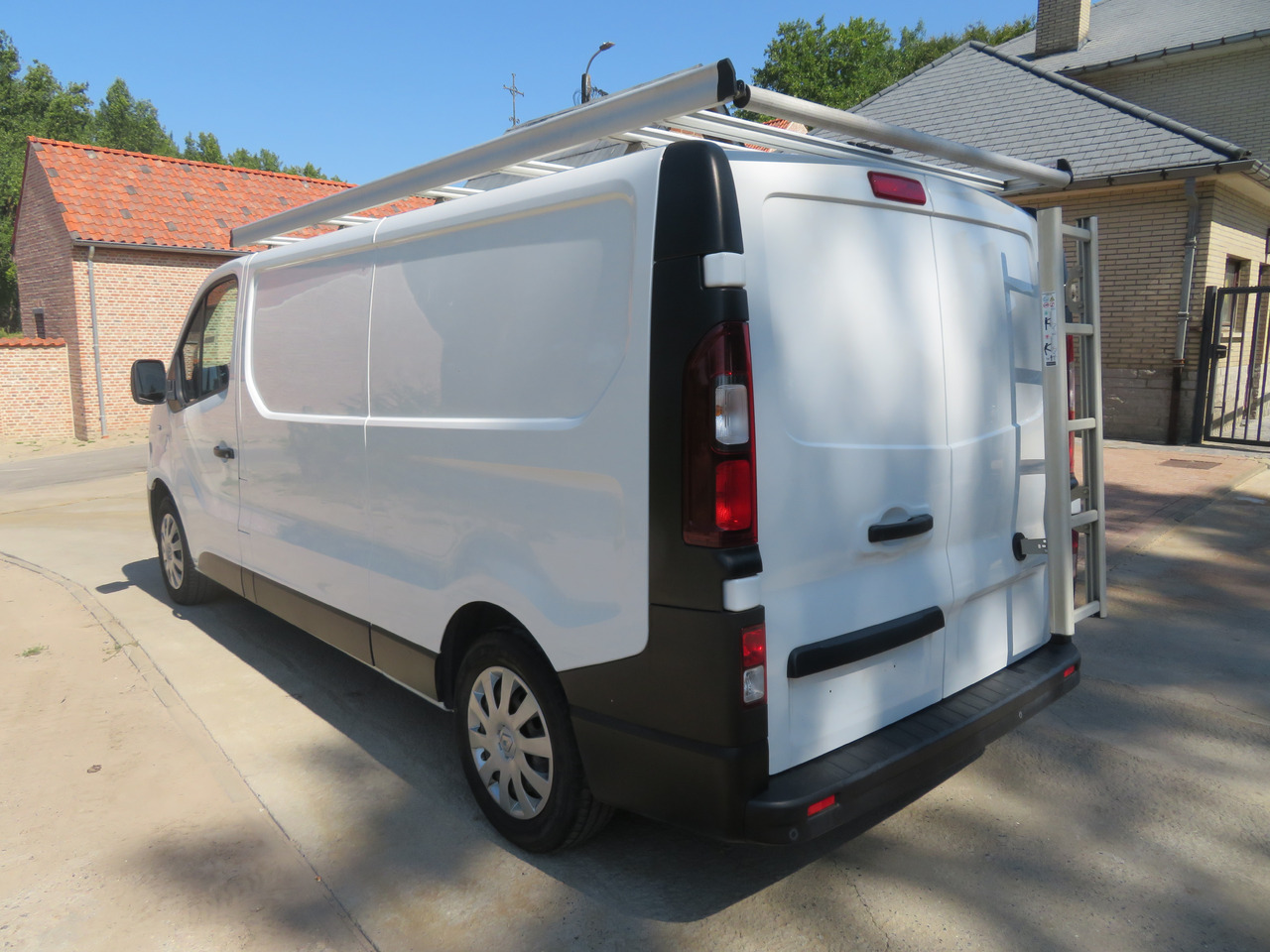 Renault Trafic 1.6dCi Grand Confort - L2H1 - Легковой фургон: фото 5 Renault Trafic 1.6dCi Grand Confort - L2H1 - Легковой фургон: фото 5