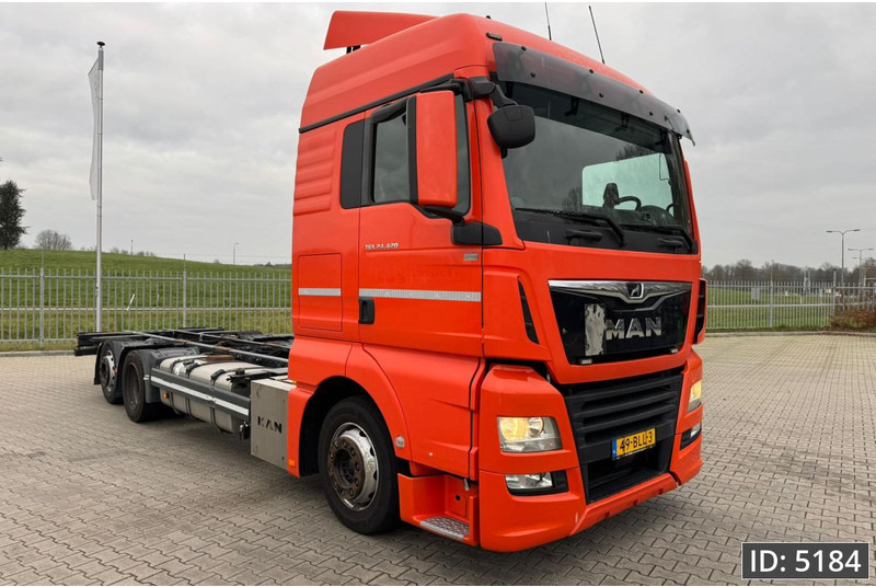 Грузовик-контейнеровоз/ Сменный кузов MAN TGX 24.420 XLX, Euro 6, BDF / 6x2 / Retarder / Low KM, Intarder: фото 6