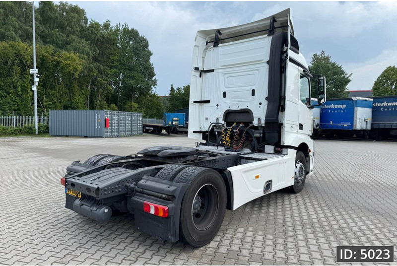 Mercedes-Benz Actros 1842 StreamSpace, Euro 6, / Streamspace / 9 Pieces - Тягач: фото 3 Mercedes-Benz Actros 1842 StreamSpace, Euro 6, / Streamspace / 9 Pieces - Тягач: фото 3