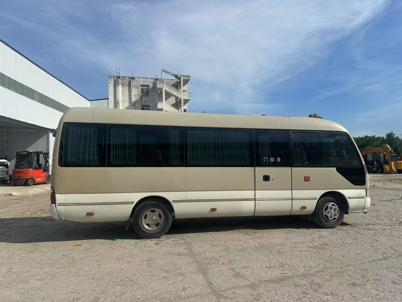 TOYOTA Coaster - Автобус: фото 4 TOYOTA Coaster - Автобус: фото 4