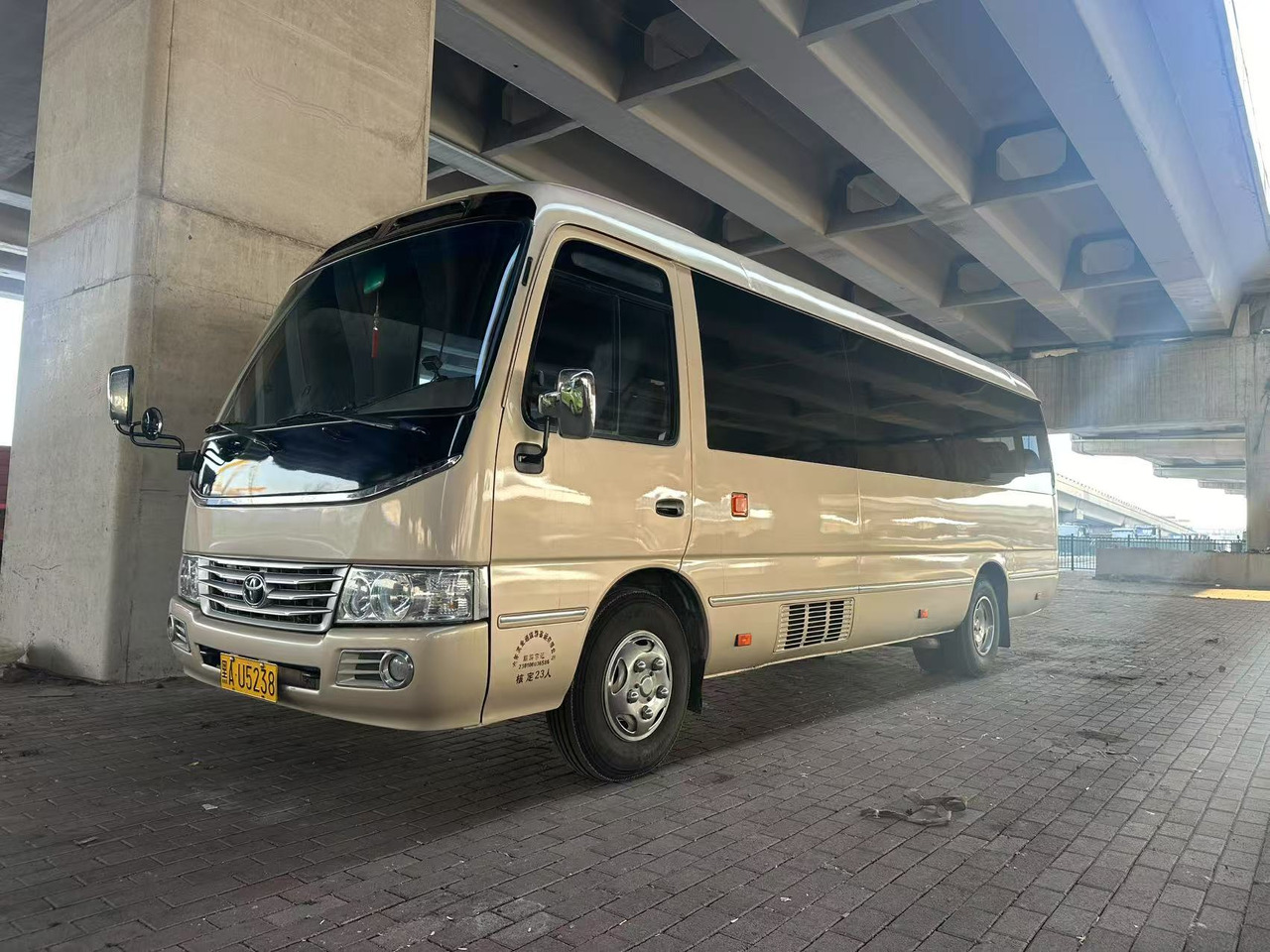 TOYOTA Coaster - Автобус: фото 2 TOYOTA Coaster - Автобус: фото 2