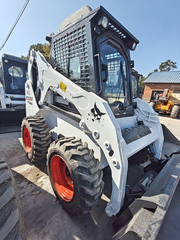 BOBCAT S18 Skid Steer Loader Click for Disconunt - Мини-погрузчик с бортовым поворотом: фото 2 BOBCAT S18 Skid Steer Loader Click for Disconunt - Мини-погрузчик с бортовым поворотом: фото 2