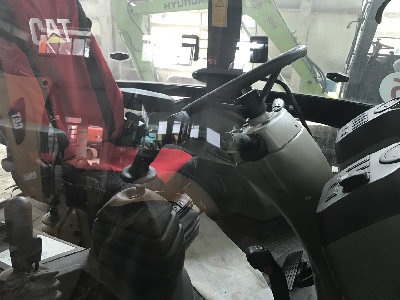 CAT Backhoe Loader 420F Click Here for Discount - Экскаватор-погрузчик: фото 5 CAT Backhoe Loader 420F Click Here for Discount - Экскаватор-погрузчик: фото 5