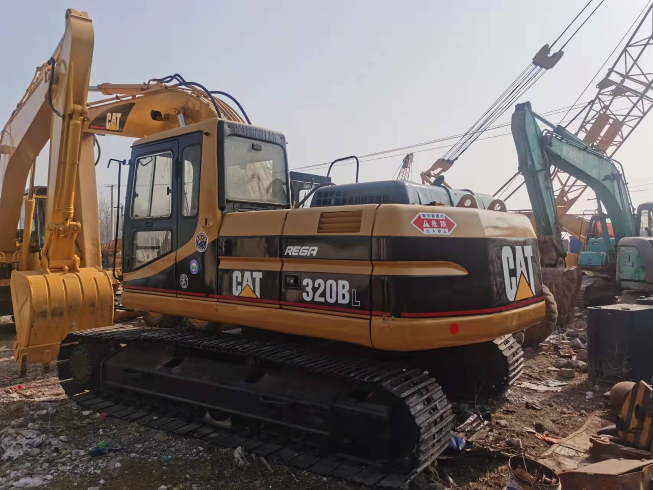 CATERPILLAR 320B - Гусеничный экскаватор: фото 2 CATERPILLAR 320B - Гусеничный экскаватор: фото 2