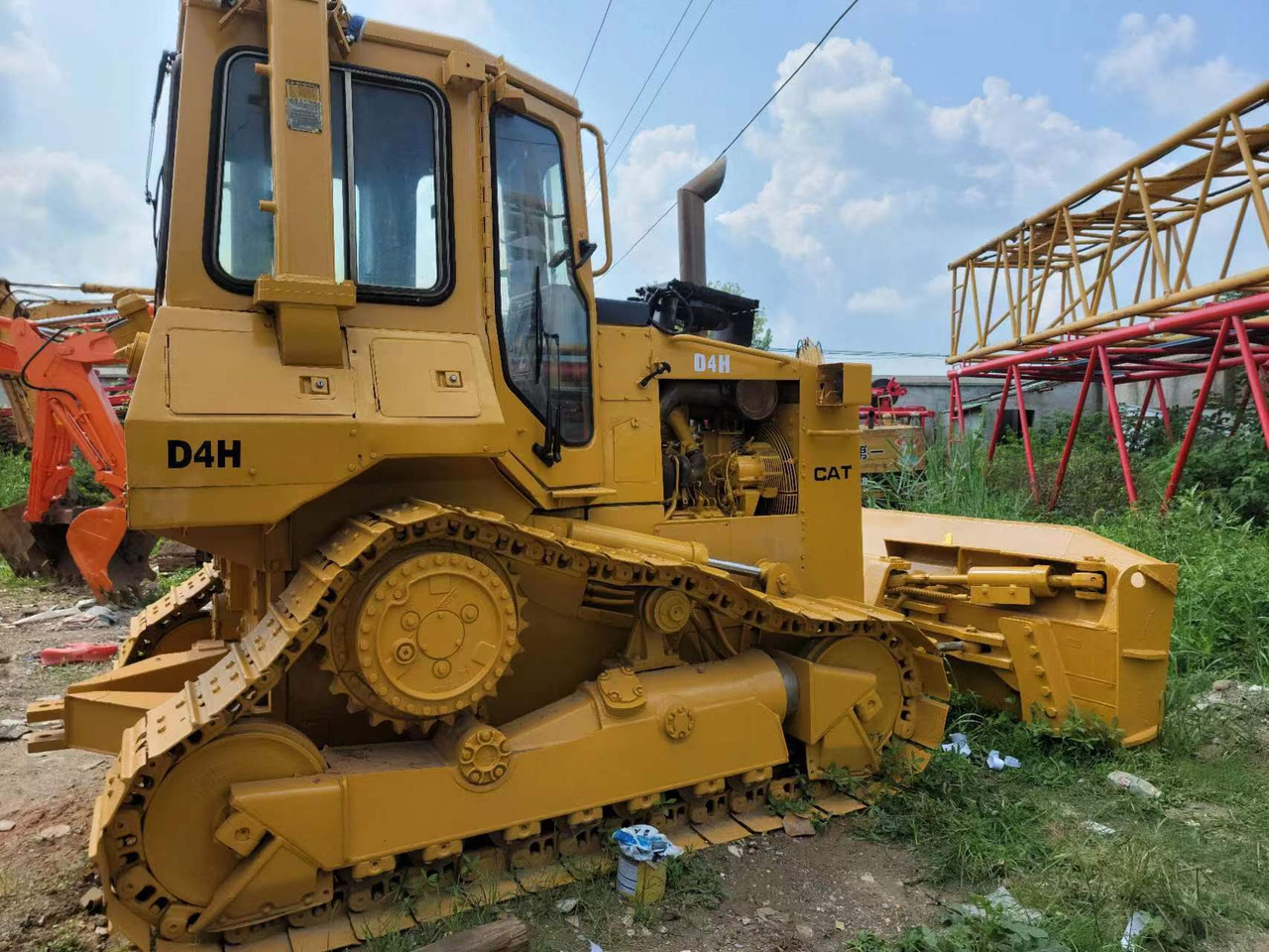 CATERPILLAR D4H - Бульдозер: фото 2 CATERPILLAR D4H - Бульдозер: фото 2