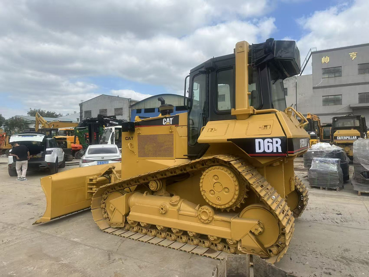 CATERPILLAR D6R Bulldozer Click forDiscount - Бульдозер: фото 3 CATERPILLAR D6R Bulldozer Click forDiscount - Бульдозер: фото 3