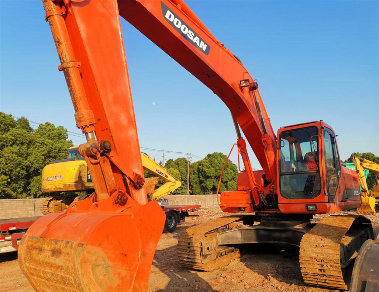 DOOSAN Crawler Excavator DH225 Click Here for Discount - Гусеничный экскаватор: фото 4 DOOSAN Crawler Excavator DH225 Click Here for Discount - Гусеничный экскаватор: фото 4