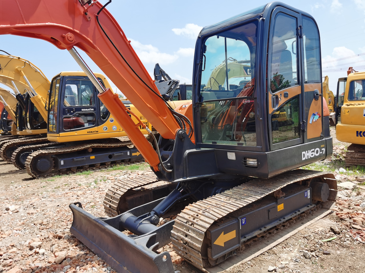 DOOSAN DH60-7 - Гусеничный экскаватор: фото 5 DOOSAN DH60-7 - Гусеничный экскаватор: фото 5