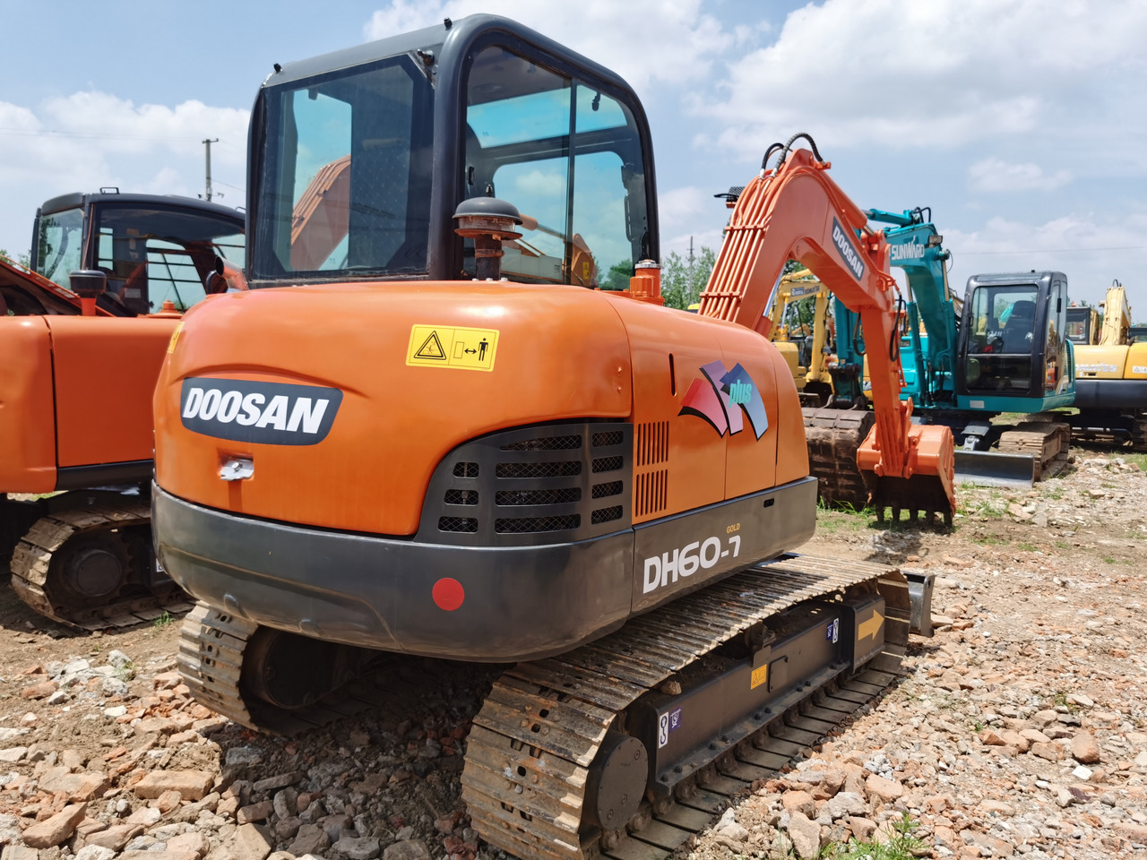 DOOSAN DH60-7 - Гусеничный экскаватор: фото 2 DOOSAN DH60-7 - Гусеничный экскаватор: фото 2