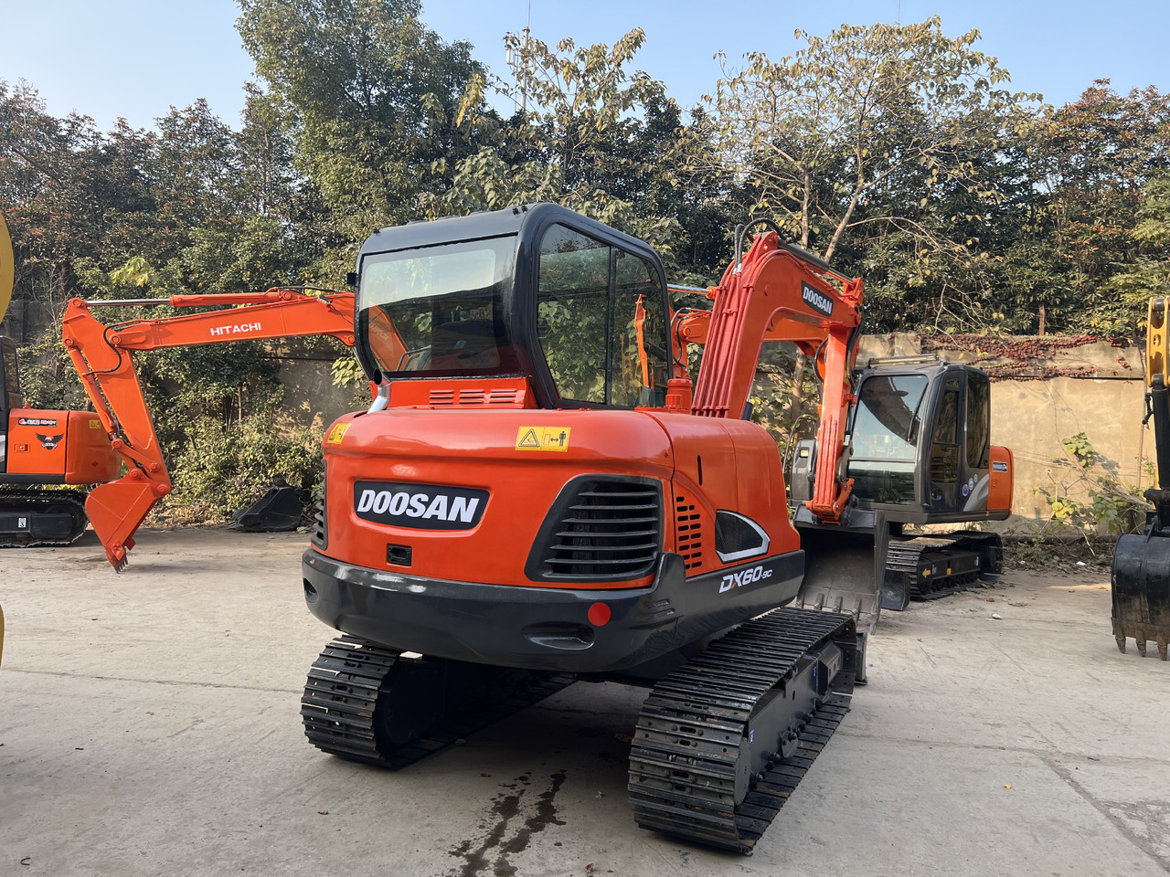 DOOSAN DH60-9C - Гусеничный экскаватор: фото 4 DOOSAN DH60-9C - Гусеничный экскаватор: фото 4