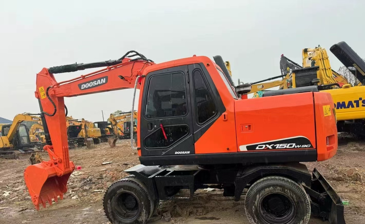 DOOSAN DX150W Wheel Excavator Good Condition - Колёсный экскаватор: фото 2 DOOSAN DX150W Wheel Excavator Good Condition - Колёсный экскаватор: фото 2