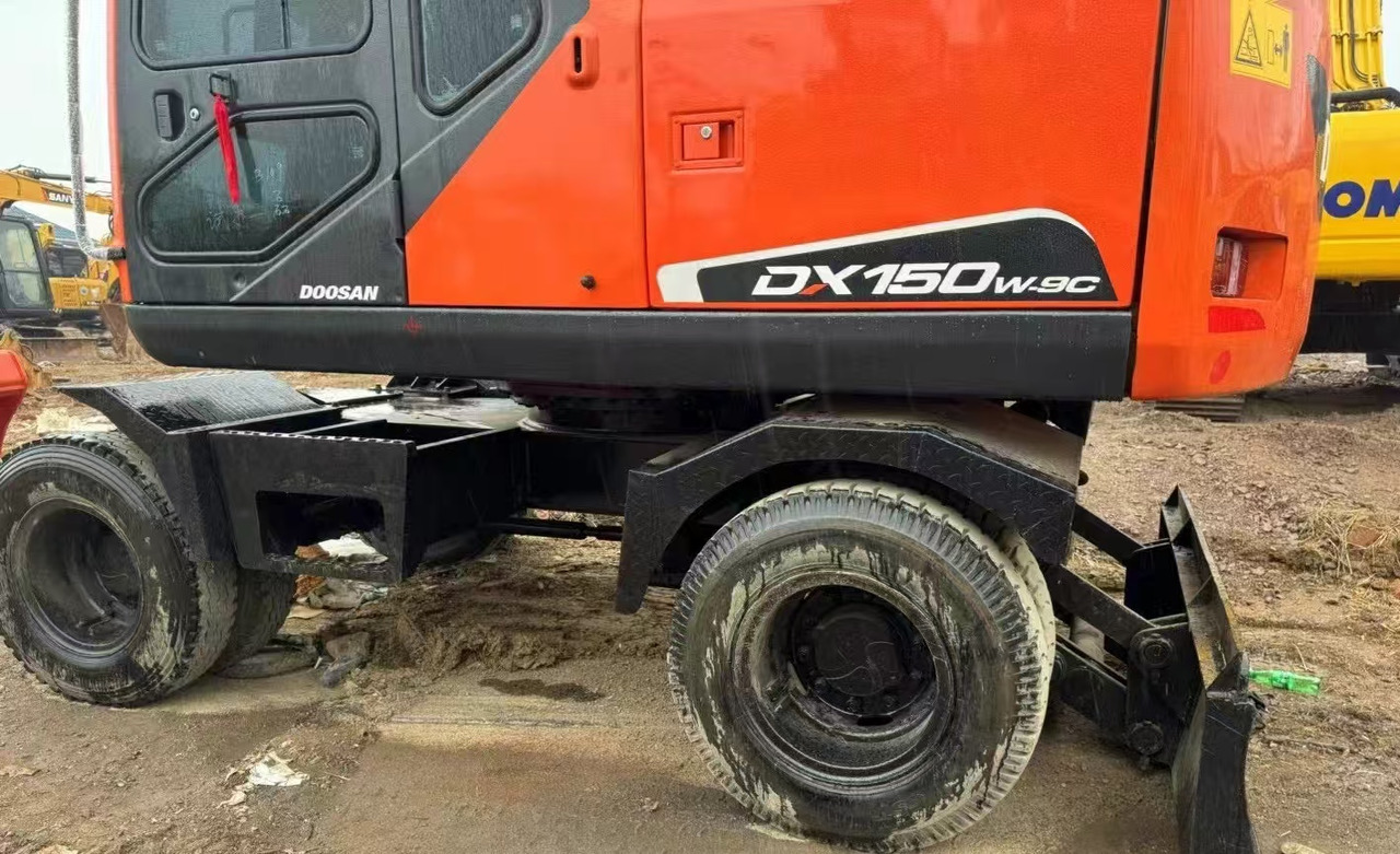 DOOSAN DX150W Wheel Excavator Good Condition - Колёсный экскаватор: фото 3 DOOSAN DX150W Wheel Excavator Good Condition - Колёсный экскаватор: фото 3