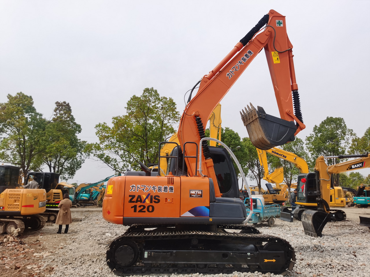 HITACHI ZX120 - Гусеничный экскаватор: фото 1 HITACHI ZX120 - Гусеничный экскаватор: фото 1