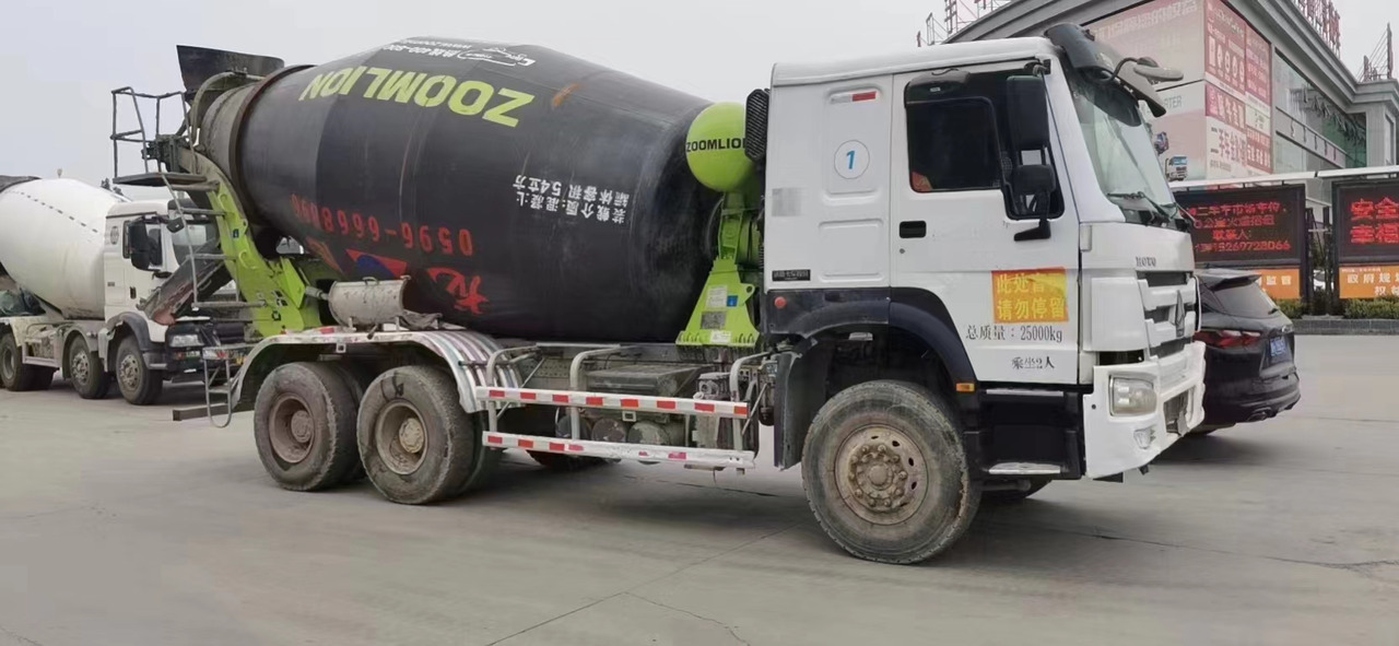 HOWO 6*4 Cement Mixer Truck - Автобетоносмеситель: фото 2 HOWO 6*4 Cement Mixer Truck - Автобетоносмеситель: фото 2