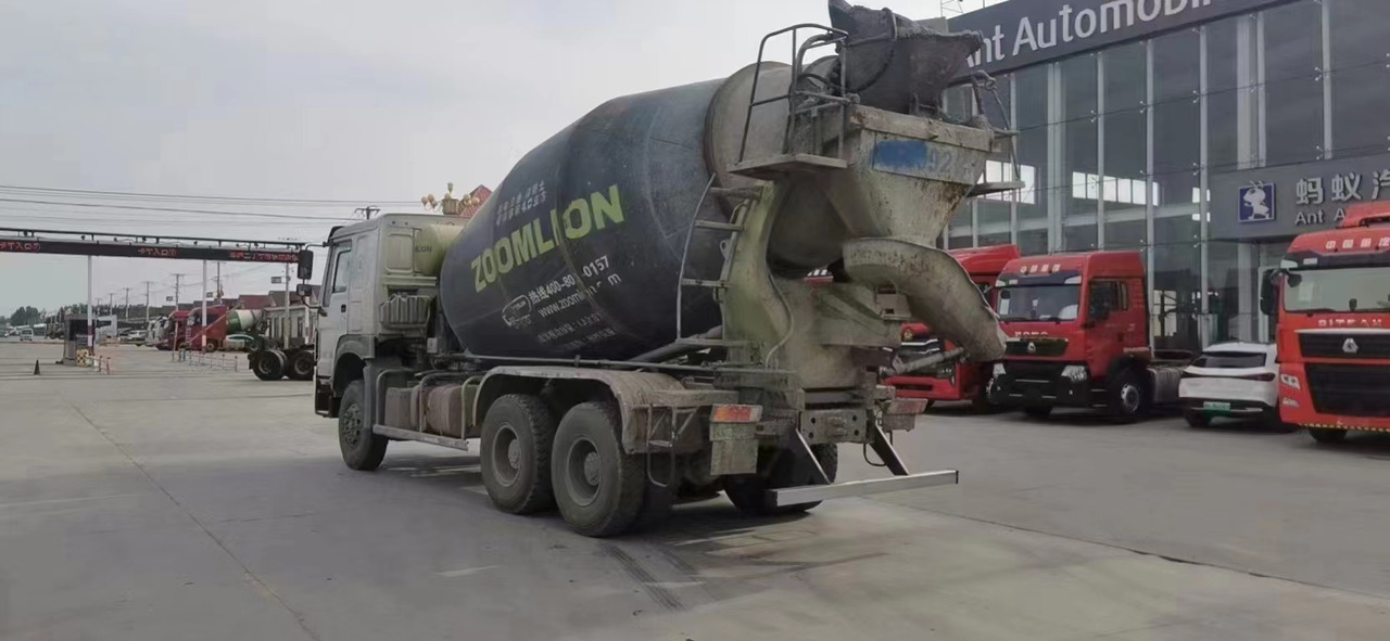 HOWO 6*4 Cement Mixer Truck - Автобетоносмеситель: фото 3 HOWO 6*4 Cement Mixer Truck - Автобетоносмеситель: фото 3