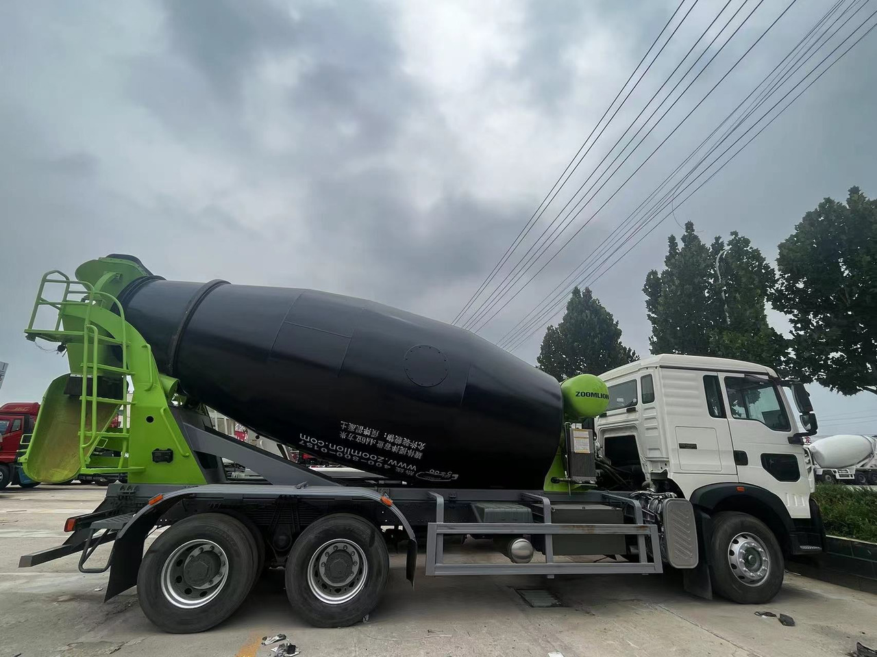 HOWO TX350 Cement Mixer Truck - Автобетоносмеситель: фото 1 HOWO TX350 Cement Mixer Truck - Автобетоносмеситель: фото 1