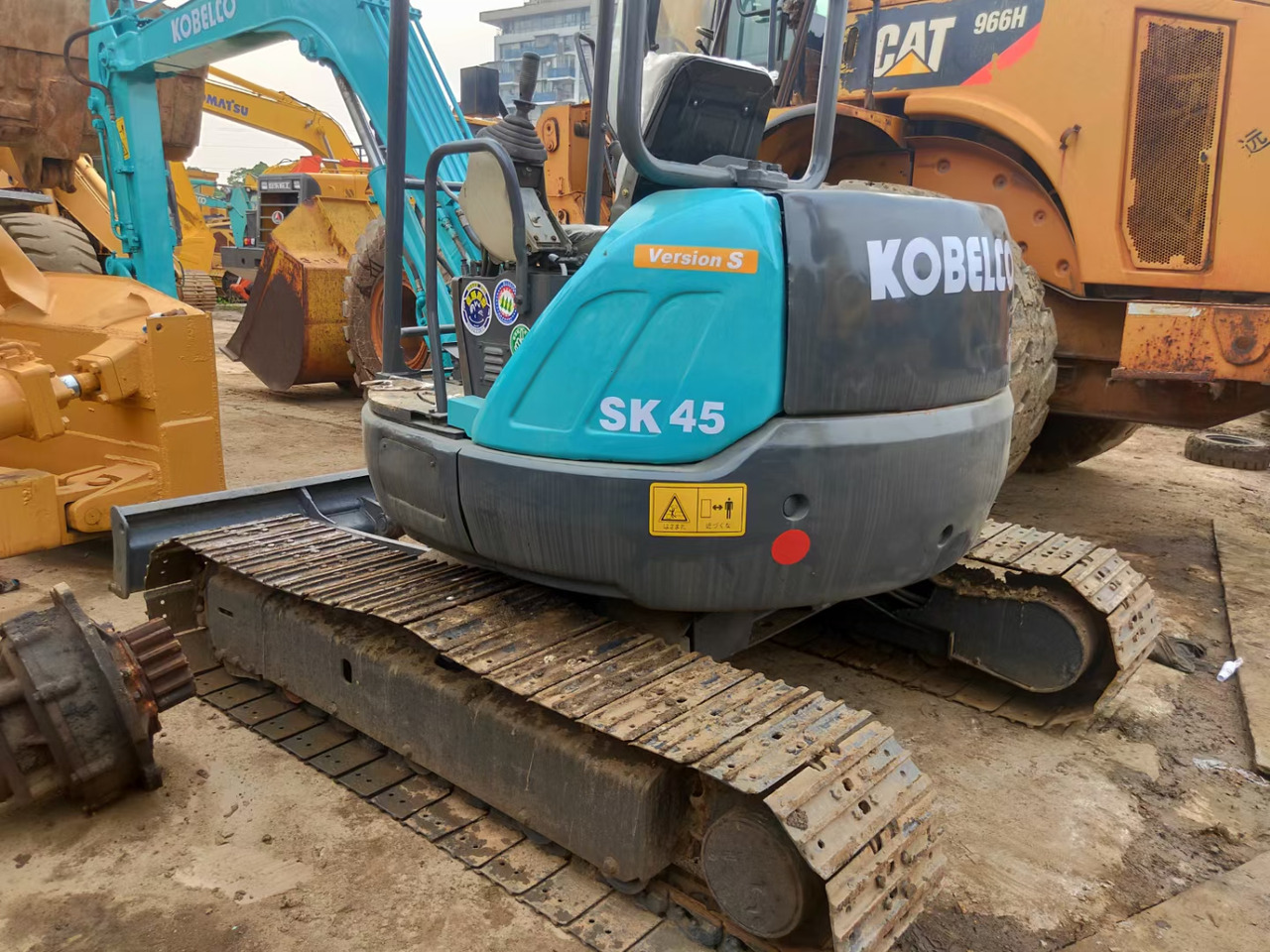KOBELCO SK45 - Гусеничный экскаватор: фото 2 KOBELCO SK45 - Гусеничный экскаватор: фото 2