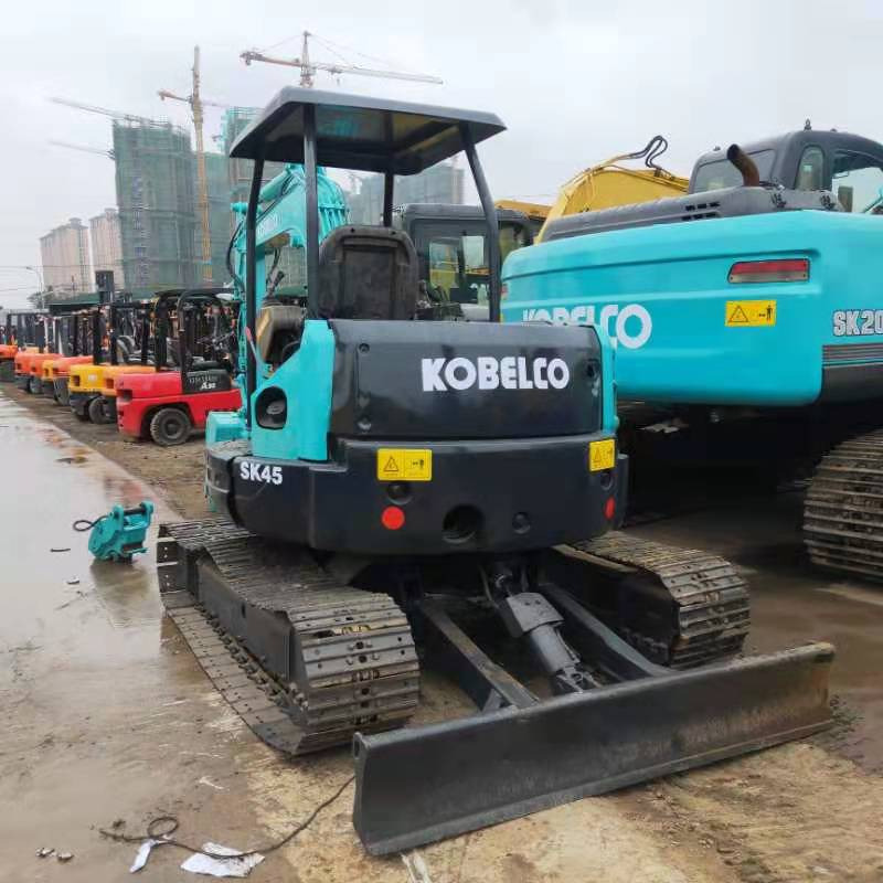 KOBELCO SK45 - Мини-экскаватор: фото 2 KOBELCO SK45 - Мини-экскаватор: фото 2