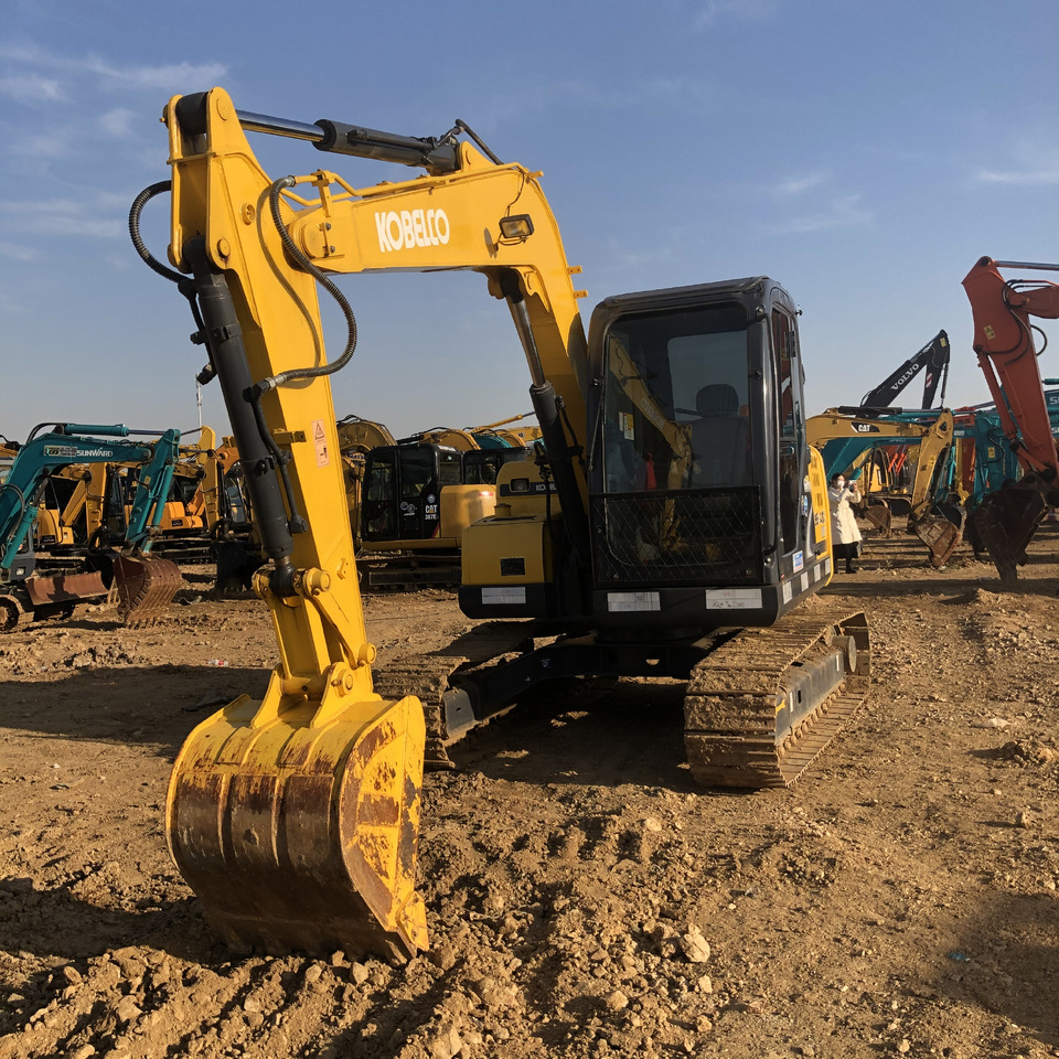 KOBELCO SK75 - Гусеничный экскаватор: фото 1 KOBELCO SK75 - Гусеничный экскаватор: фото 1