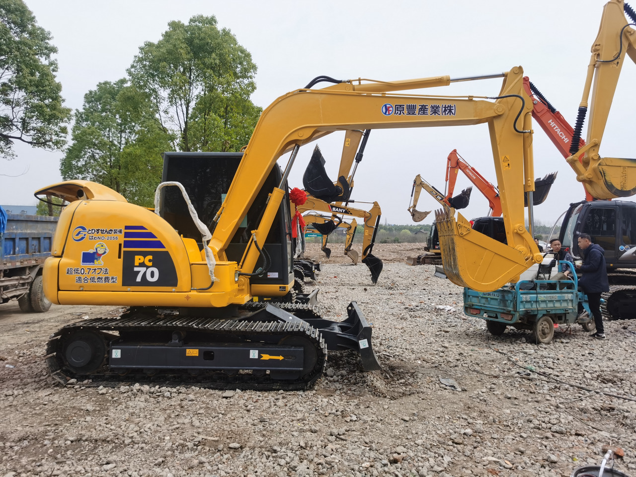 KOMATSU PC70-8 - Гусеничный экскаватор: фото 3 KOMATSU PC70-8 - Гусеничный экскаватор: фото 3