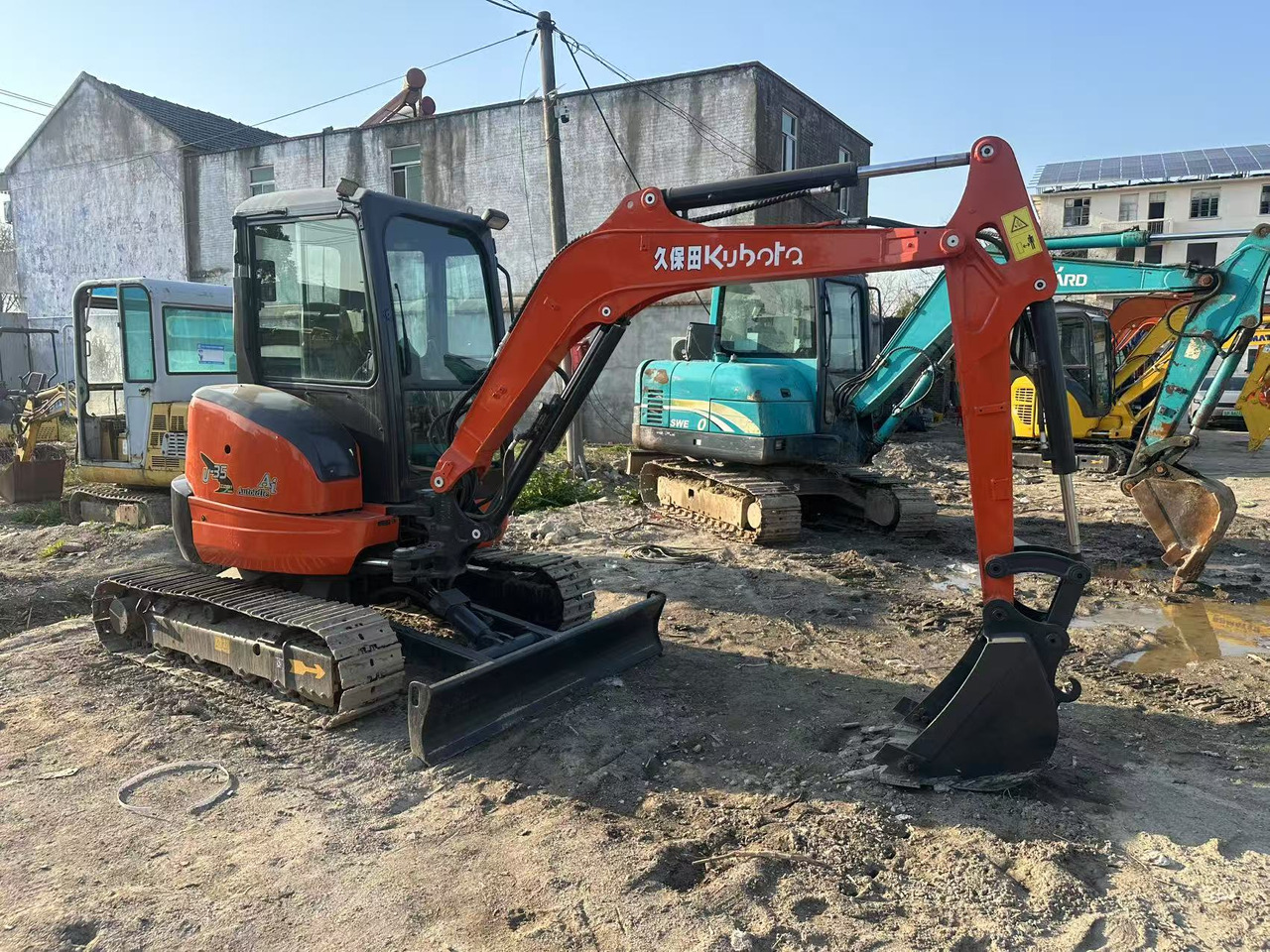 KUBOTA U55-4 - Гусеничный экскаватор: фото 3 KUBOTA U55-4 - Гусеничный экскаватор: фото 3