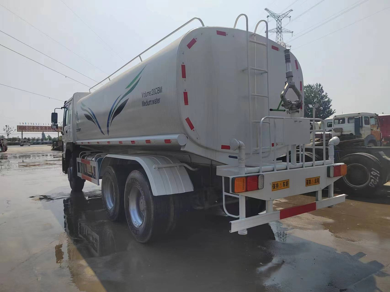 HOWO Water Tanker Click Here for Discount - Коммунальная/ Специальная техника: фото 4 HOWO Water Tanker Click Here for Discount - Коммунальная/ Специальная техника: фото 4