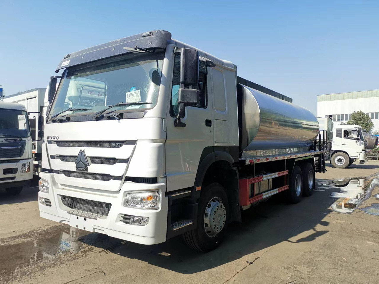 SINOTRUK HOWO CLICK HERE FOR DISCOUNT - Гудронатор: фото 1 SINOTRUK HOWO CLICK HERE FOR DISCOUNT - Гудронатор: фото 1