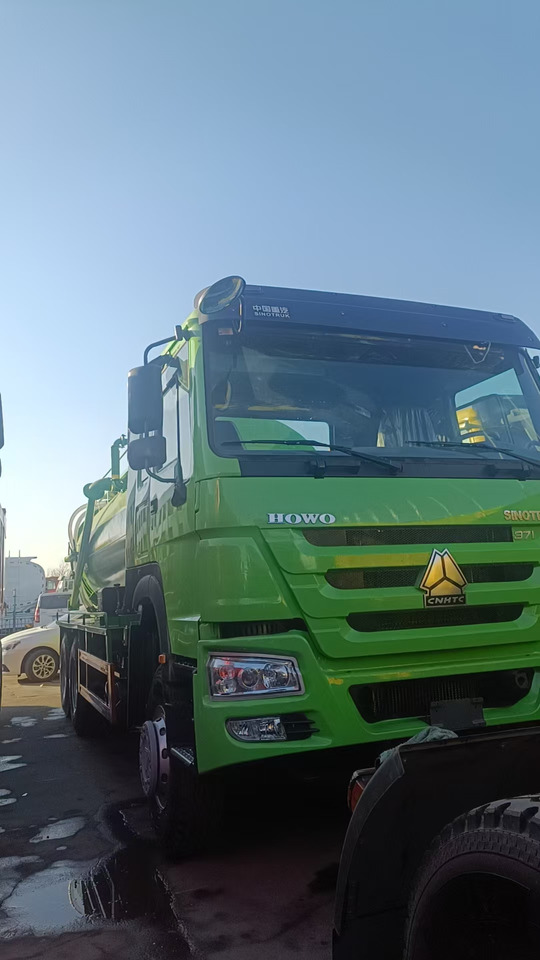 SINOTRUK HOWO Sewage Suction Truck 6*4 Click Here for Discount - Ассенизатор: фото 3 SINOTRUK HOWO Sewage Suction Truck 6*4 Click Here for Discount - Ассенизатор: фото 3