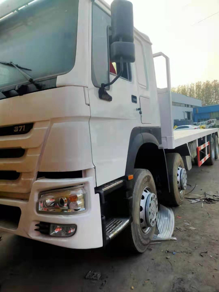 SINOTRUK Howo 371 Fuel Tanker Click Here For DISCOUNT - Грузовик-цистерна: фото 4 SINOTRUK Howo 371 Fuel Tanker Click Here For DISCOUNT - Грузовик-цистерна: фото 4