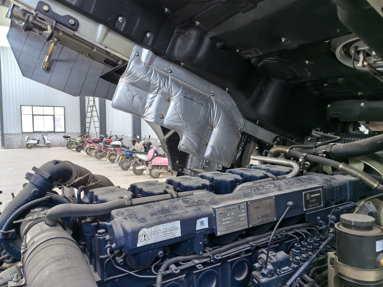 Shacman 340HP H3000 6x4 Tractor Click for Discount - Самосвал: фото 4 Shacman 340HP H3000 6x4 Tractor Click for Discount - Самосвал: фото 4