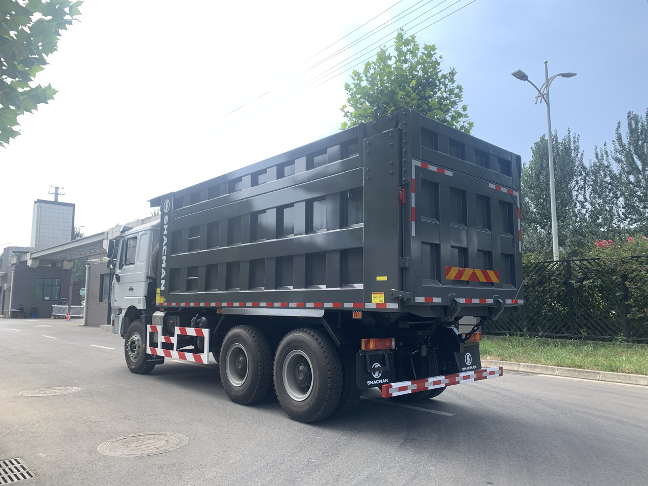 Shacman 6*4 Dump Truck New Brand Click for Discount - Самосвал: фото 2 Shacman 6*4 Dump Truck New Brand Click for Discount - Самосвал: фото 2
