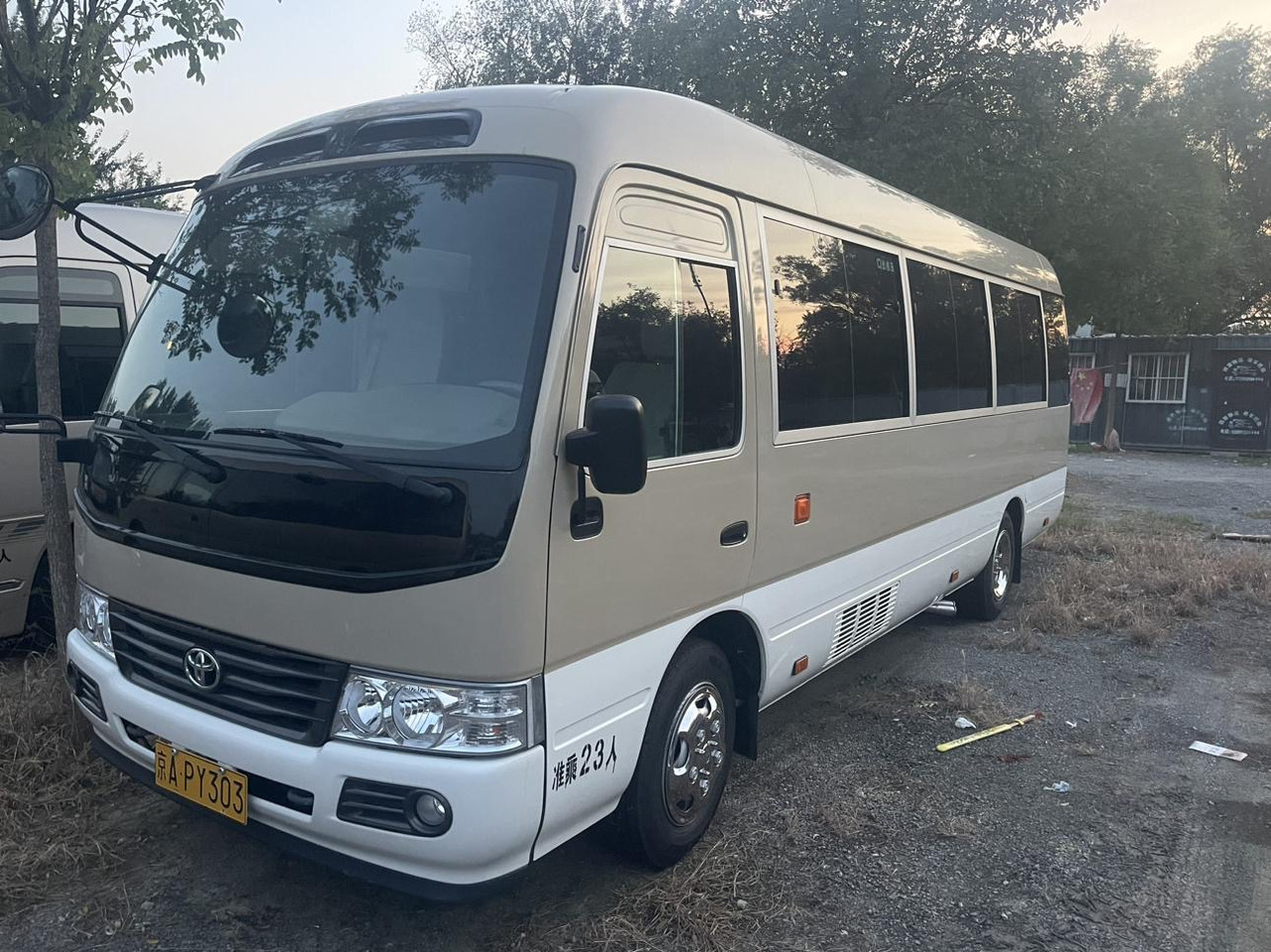 TOYOTA Coaster - Городской автобус: фото 2 TOYOTA Coaster - Городской автобус: фото 2