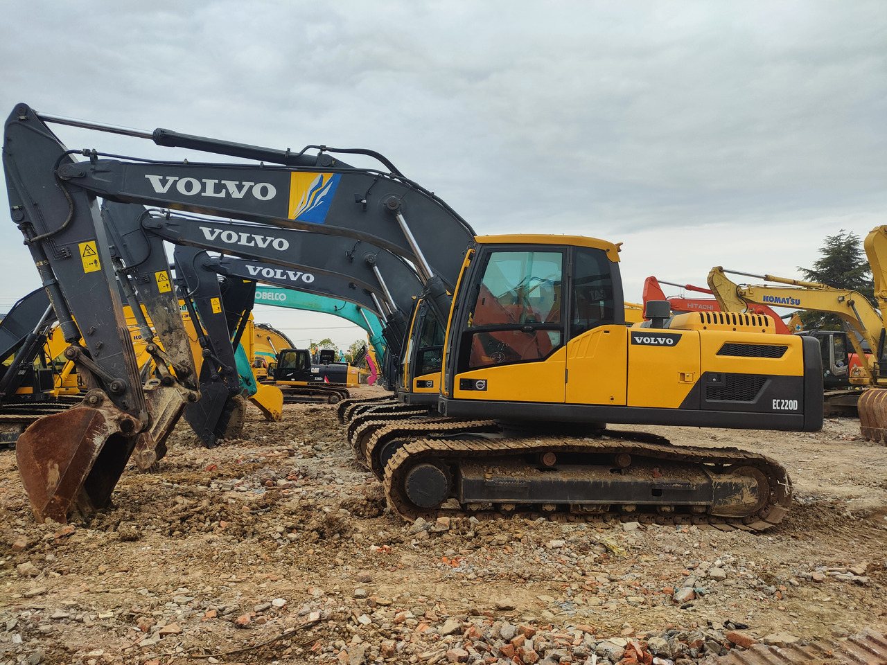 VOLVO EC220D - Гусеничный экскаватор: фото 3 VOLVO EC220D - Гусеничный экскаватор: фото 3