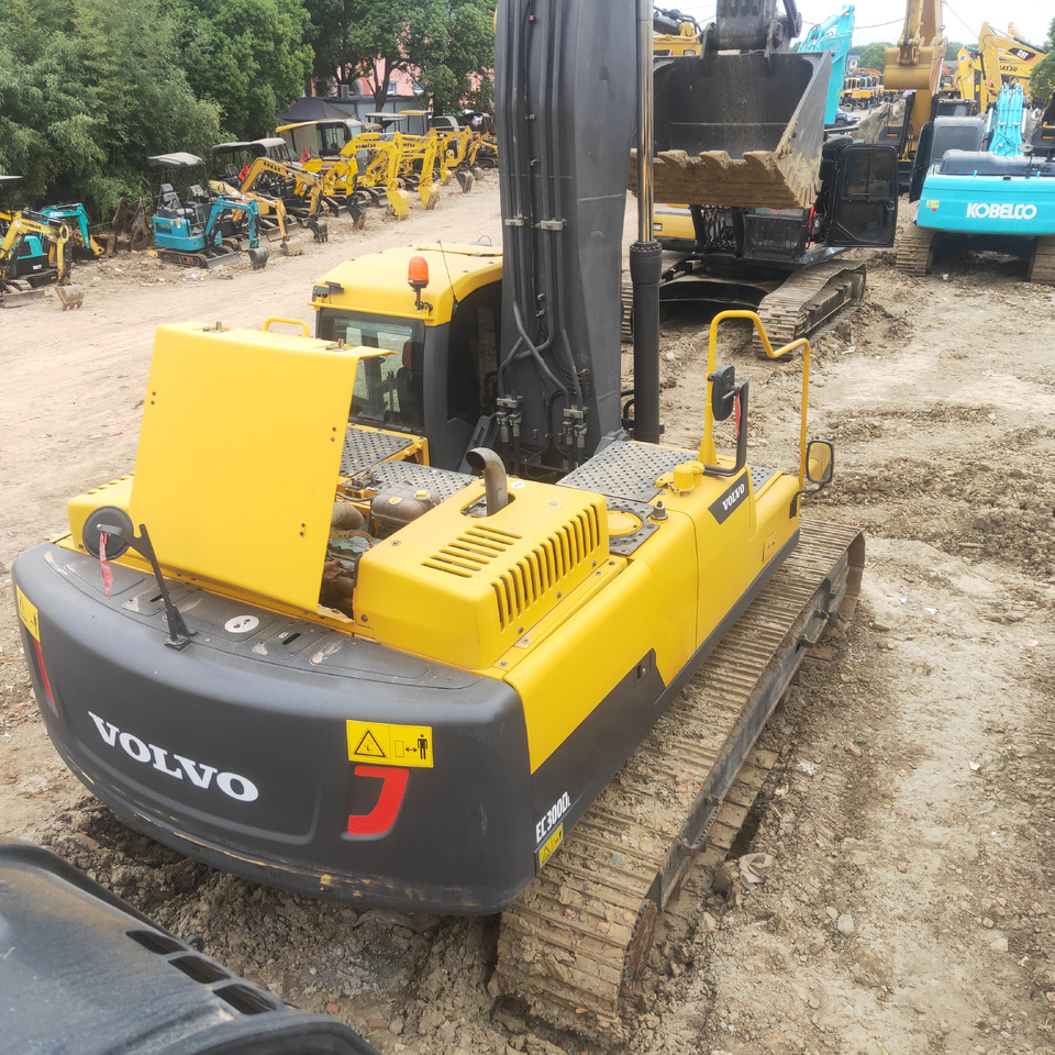 VOLVO EC300D - Гусеничный экскаватор: фото 2 VOLVO EC300D - Гусеничный экскаватор: фото 2